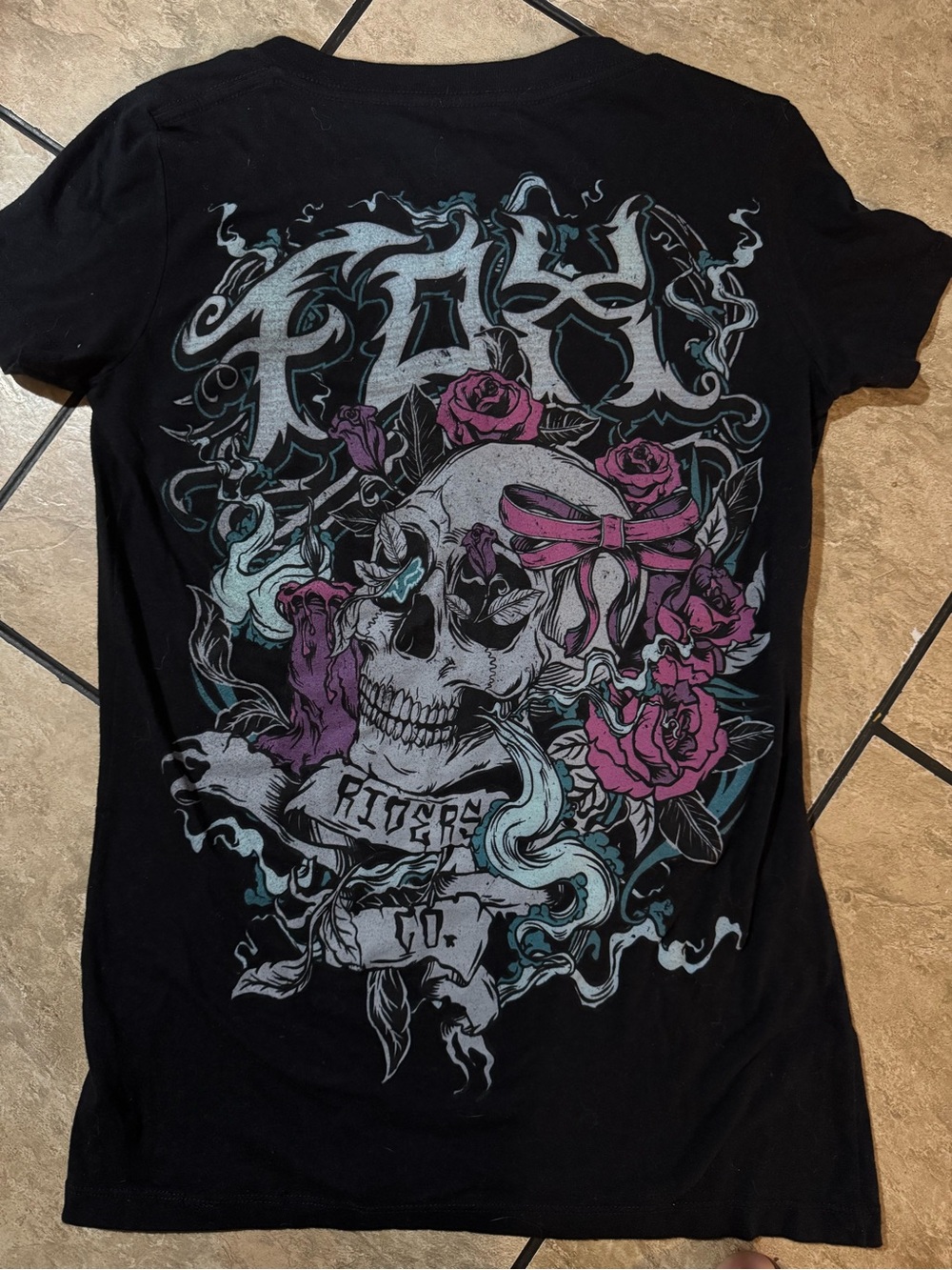 Y2k Vintage FOX Racing Women’s Graphic V-Neck T-Shirt Size S Black Pink Skull